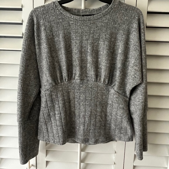 Women's Super Cute Pullover Sweater - Picture 1 of 8